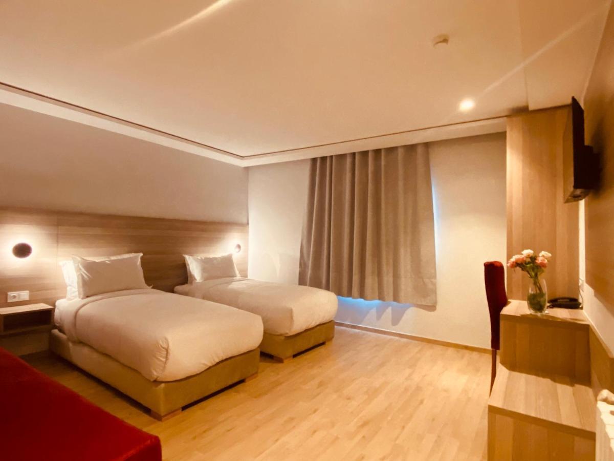 Fajr Hotel Oujda Buitenkant foto